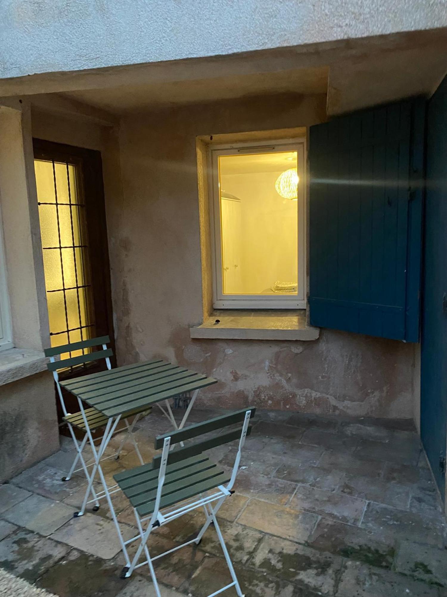 Charmant T2 Proche Arenes Apartment Nimes Exterior photo